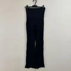 ブラック フレアパンツ S (3-5) シンプル　ヨガ　ダンス　無地　レディース