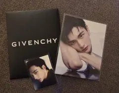 GIVENCHY　サイン入りフォトカードセット