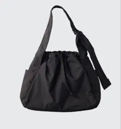 ユニクロ　ソフトパフィーショルダーバッグ