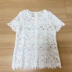 美品⭐️ルシェルブルー　フラワーレース　トップス　ブラウス　白　花柄のサムネイル