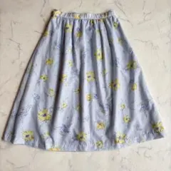 エニィスィス　花柄フレアスカート　【M】2　水色　水彩風　チェック柄　ミディ丈のサムネイル