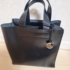FURLA 黒 レザートートバッグ