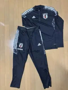 日本代表　adidas トレーニングウェア　ブラックジャージ L