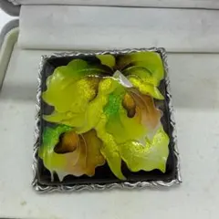 七宝焼 花柄 ブローチ スクエア型 グリーン系 ヴィンテージ