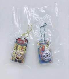 キャラクターキーホルダー ゴールド ホワイト