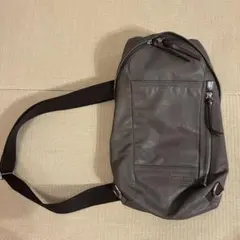 COACH ボディバッグ レザー