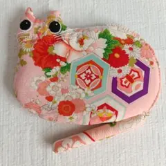 うさぎポーチ コヤンイサムチョン - メルカリ