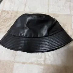 黒 合成皮革 バケットハット 57.5cm