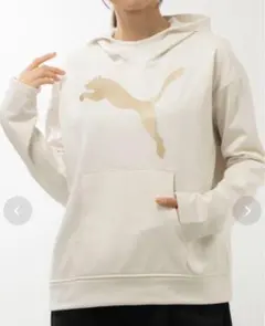 PUMA プーマ　レディース　パーカー　アイボリー　ロゴ　プリント　トレーニングのサムネイル