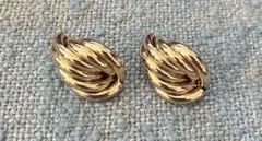 H&M フルーテッド　ピアス　ゴールド