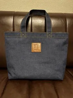 Item thumbnail for item b3ecc545-58b3-4ba4-907d-7189467945d0