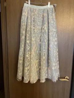 グリーン　花柄刺繍 チュールスカート