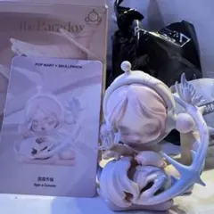 SKULLPANDA Spin a Cocoon POPMART