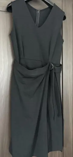 ナノユニバース　ブラック　ノースリーブ 膝下ワンピース