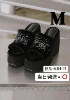 ダーリッチ ベロアロゴビジューサンダル