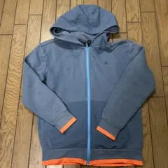 お値下げ！adidas キッズ160裏起毛パーカー