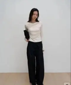 OHOTORO ドレープ長袖カットソー アイボリー