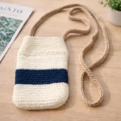 ハンドメイド かぎ編みスマホショルダー ナチュラル ネイビー 北欧風