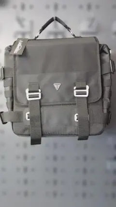 TRIUMPH RUGGED PANNIER KIT,RIGHT HANDのサムネイル