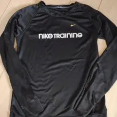 Nike トレーニングシャツ ブラック　3/5まで!!