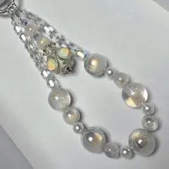 ビーズストラップ　ビーズアクセサリー　ホワイト