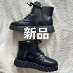 サイドジッパー　レースアップブーツ