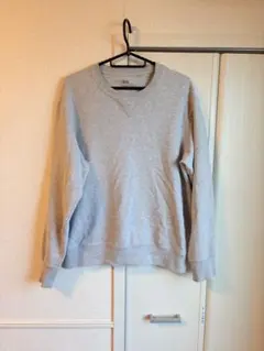 p*g様 uniqlo クルーネック スウェット