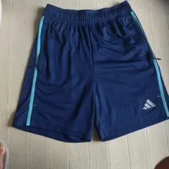 【新品同様】adidas ショートパンツ ネイビーのサムネイル