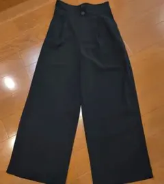 earth music＆ecology ワイドパンツ　黒