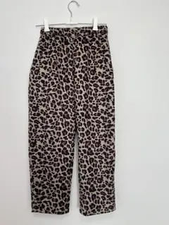 BREEZE ヒョウ柄　ベロア生地　パンツ 140cm