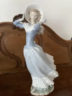絶版・希少】リヤドロ LLADRO 6153 「アメリカの愛」 少女と鳥 - メルカリ