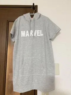 【最終価格】MARVEL フード付パーカー Lのサムネイル