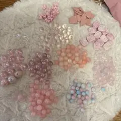 ビーズセット 多様な色と形 ピンク250粒