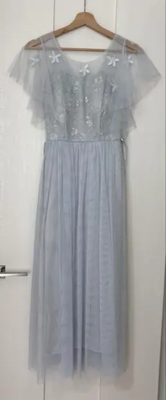 結婚式　お呼ばれ　ワンピースのサムネイル