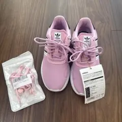 アディダス　adidas ピンク スニーカー 18.5㎝