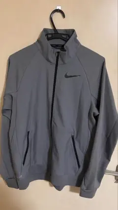 ★Nike★グレー/ジャージ/トレーニングウェア/ロゴ入り