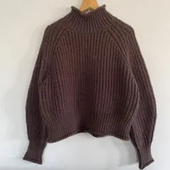 H&M チャンキーニットセーター　ブラウン　ハイネック　冬服