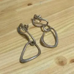 レディース　イヤリング　ゴールド