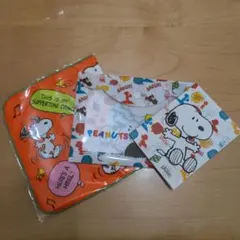 新品未使用　スヌーピーセット　メモ帳、タオルハンカチ、プラスティック製ポーチ