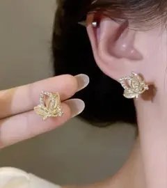 レディース　女性　フラワーパールピアス　ウェディング　パーティー式　アクセサリー