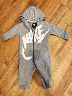 Nike フード付きロンパース グレー　9M