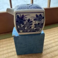 ど*ん様 伊万里徳右衛門 錦菊花文角香炉 【402aae3f】 - メルカリ