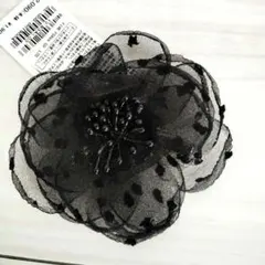 ブラックフラワーブローチ