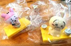 松屋×ちいかわ 鬼辛カレー オリジナルフィギュア うさぎ・古本屋 2点セット