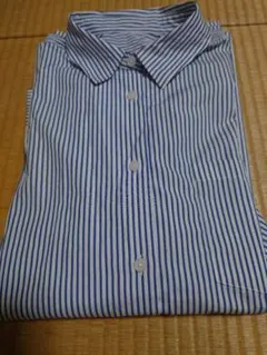 GU 青と白のストライプ 長袖シャツ