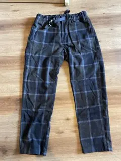 gramicci グレーと青のチェック柄パンツ