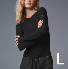 2026年最新】alo yoga トップスの人気アイテム - メルカリ