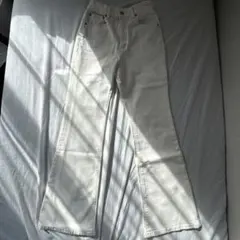 GU ホワイト フレアパンツ