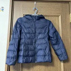 ユニクロ　ネイビー フード付き ダウンコート 130cm