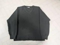 【未使用品】a.v.v ダークグレー Vネックニット M
